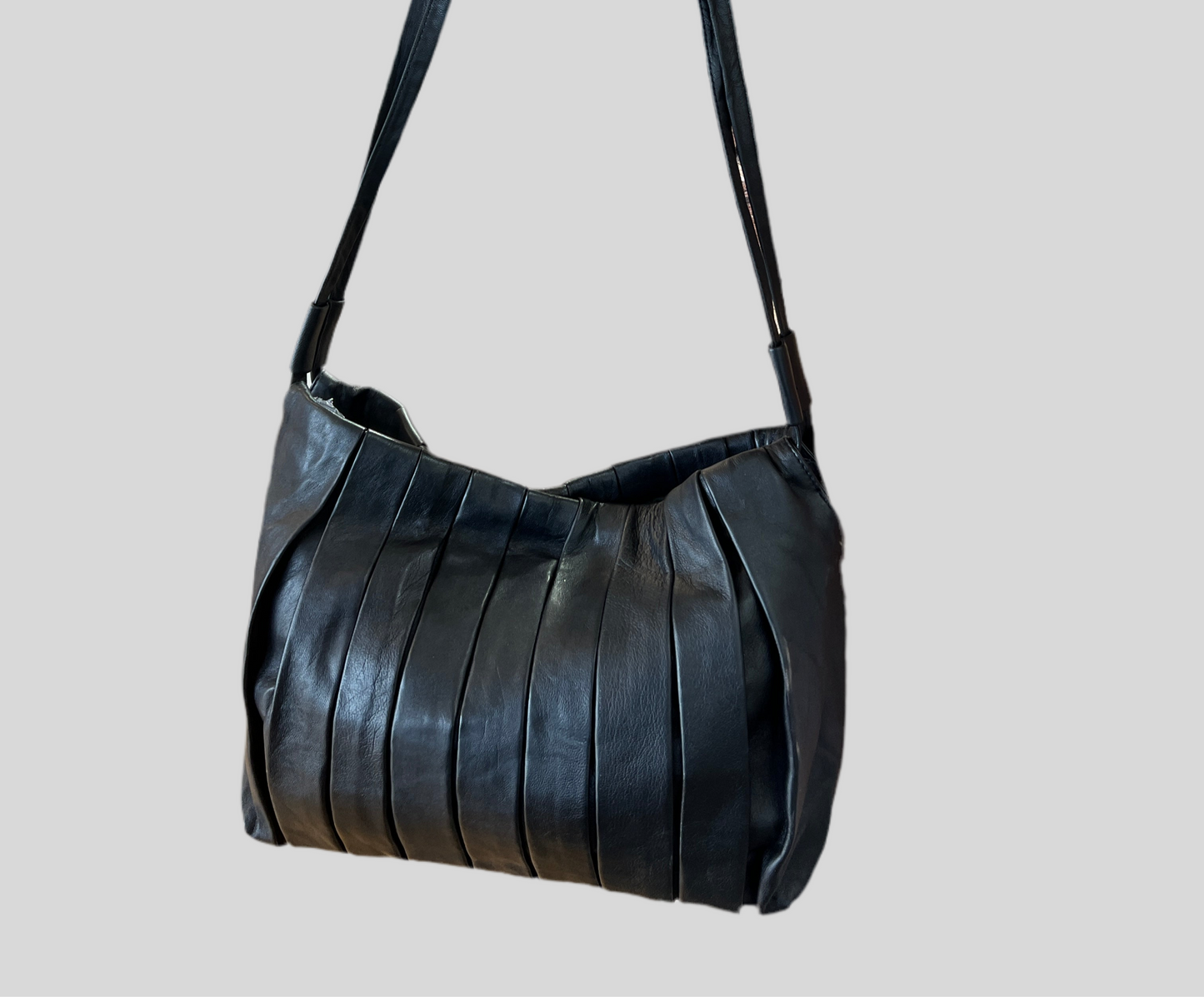 Hélène Leather - WSPB Pleated Coss Body Bag