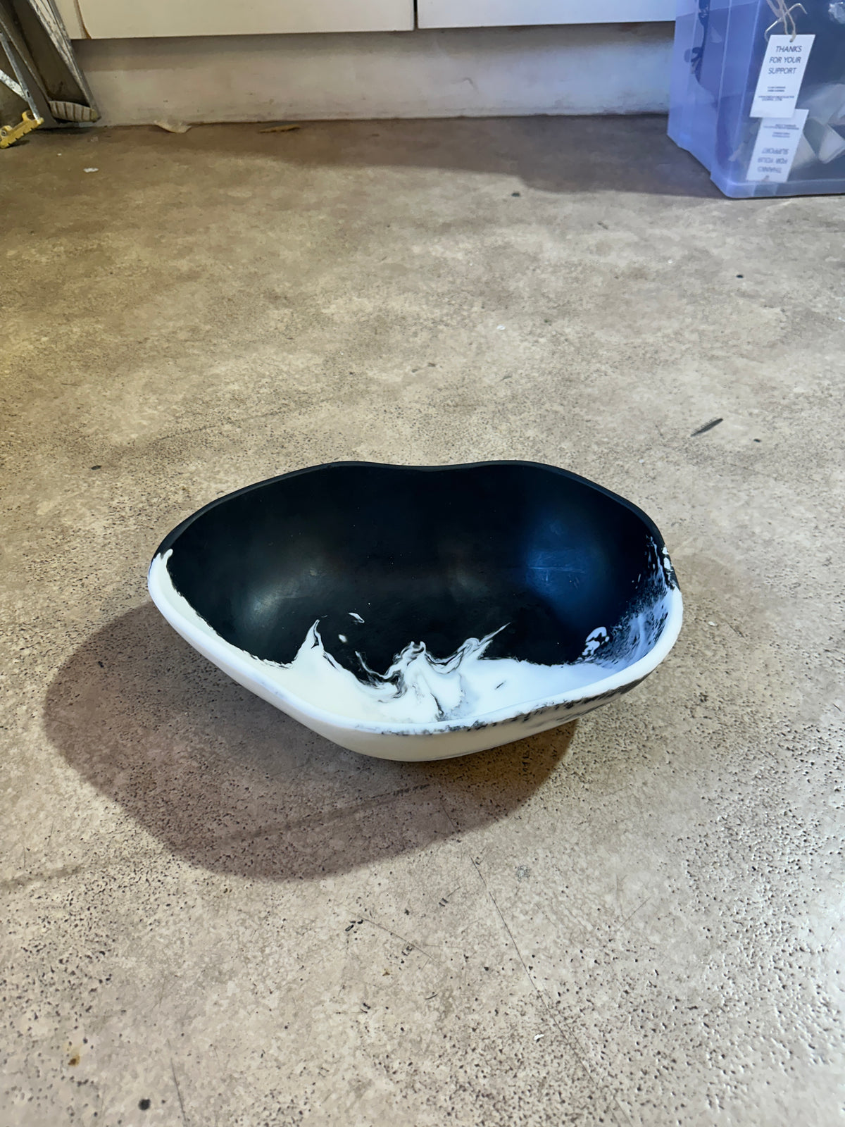 Jurassic Resin - Rectangle Bowl 10
