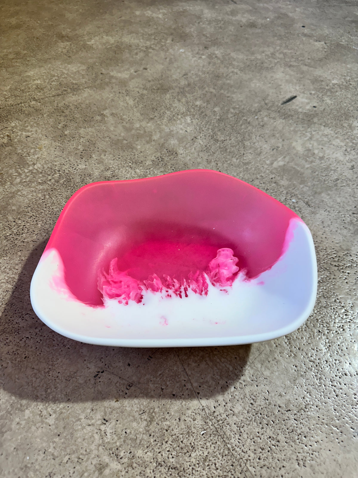 Jurassic Resin - Wavy Bowl 7