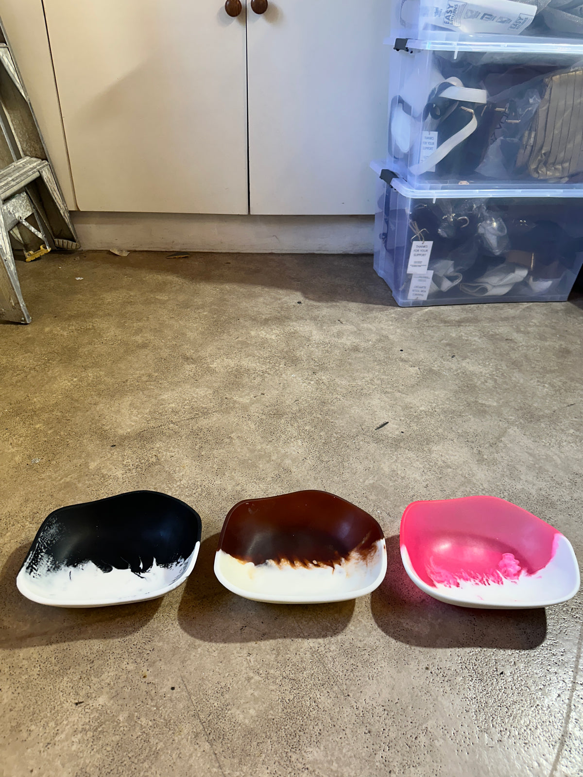 Jurassic Resin - Wavy Bowl 7