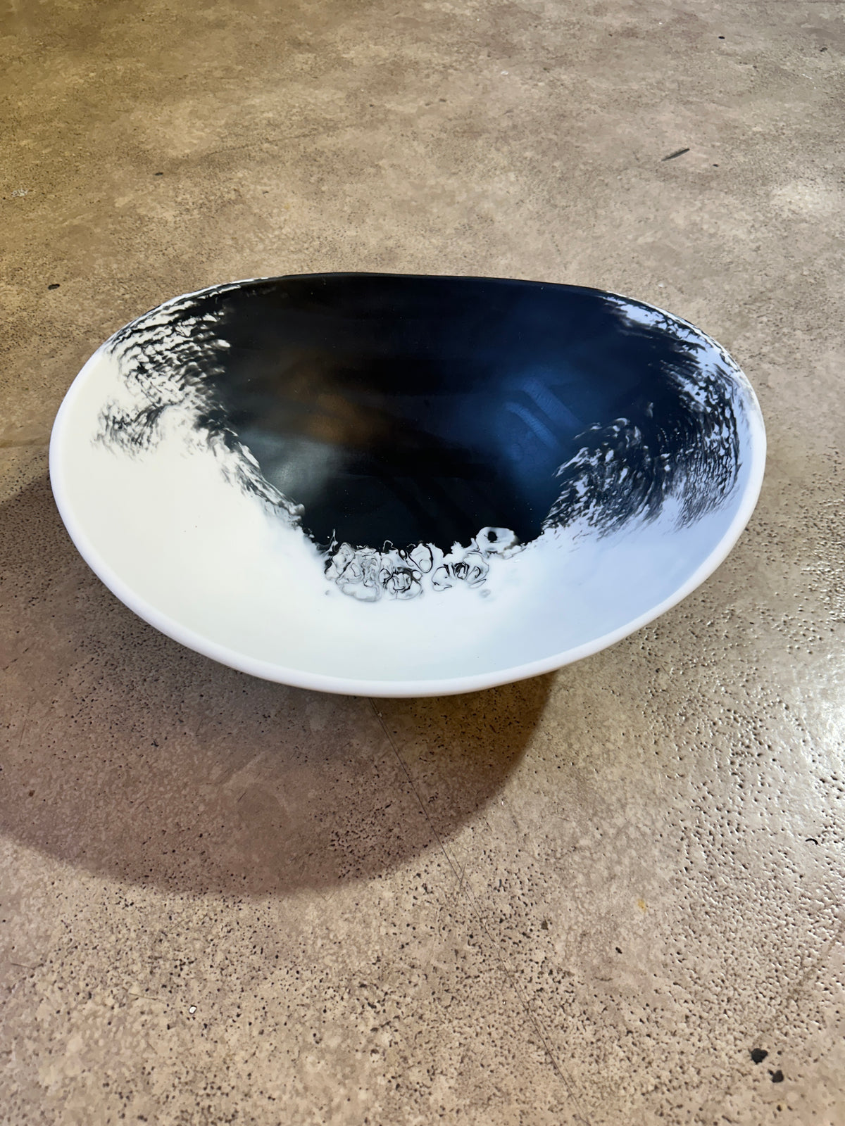 Jurassic Resin - Curve Bowl Large 13