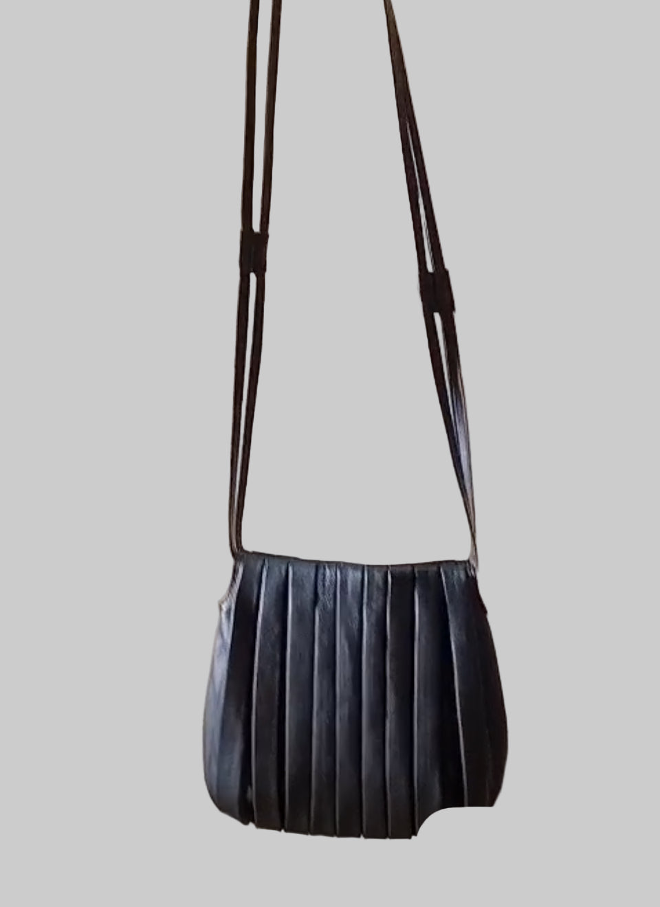Hélène Leather - Pleated Cross Body Bag Medium