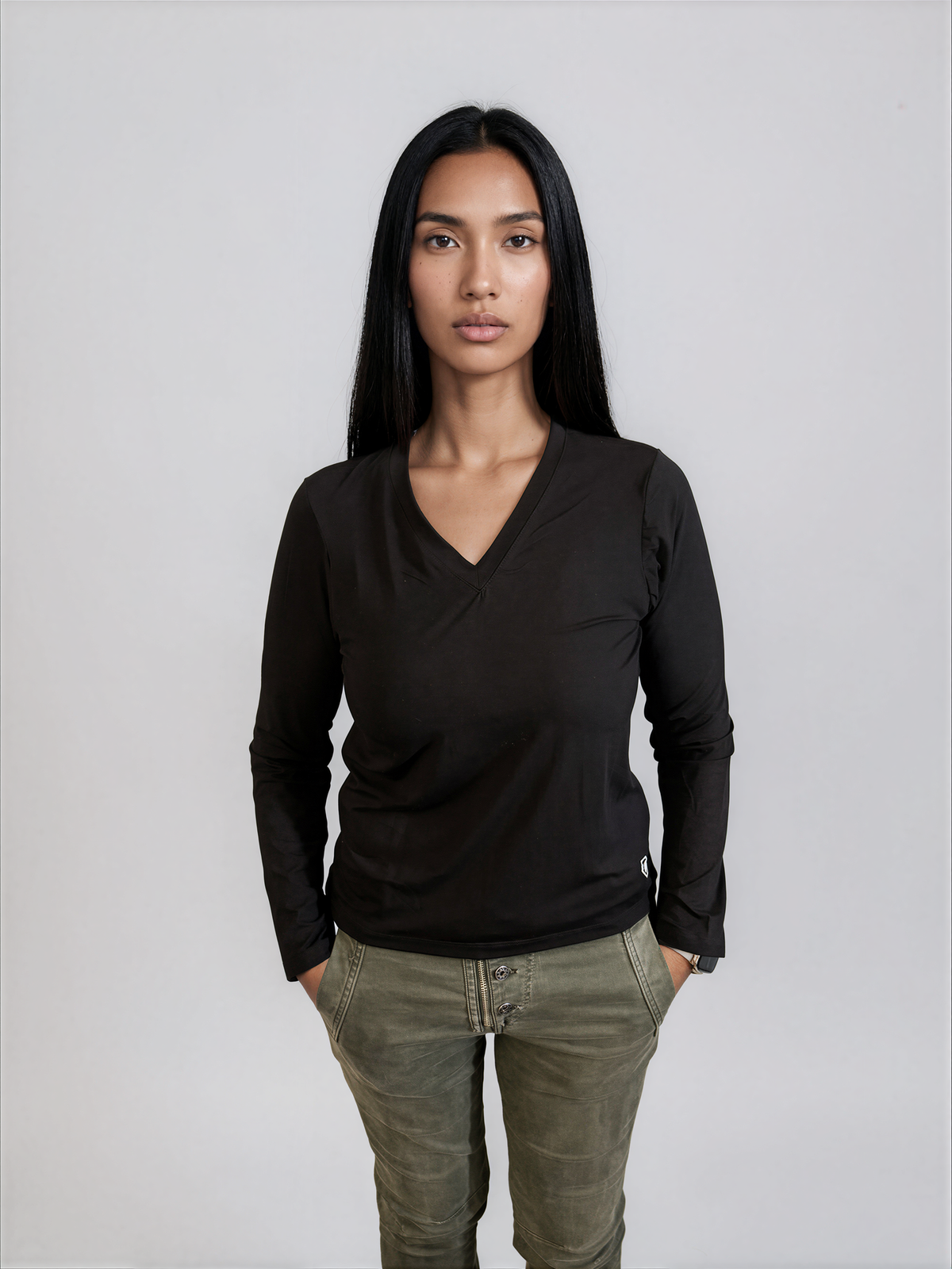 Hèléne Fit - WSVNECK V Neck Long Sleeve T-Shirt